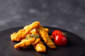 Куряче філе фрі в кукурудзяних пластівцях
